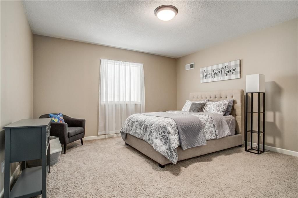 405 NW Greenview Drive — photo 15