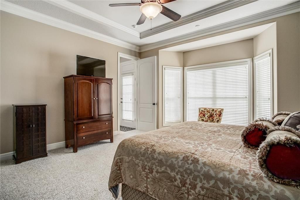 405 NW Greenview Drive — photo 17