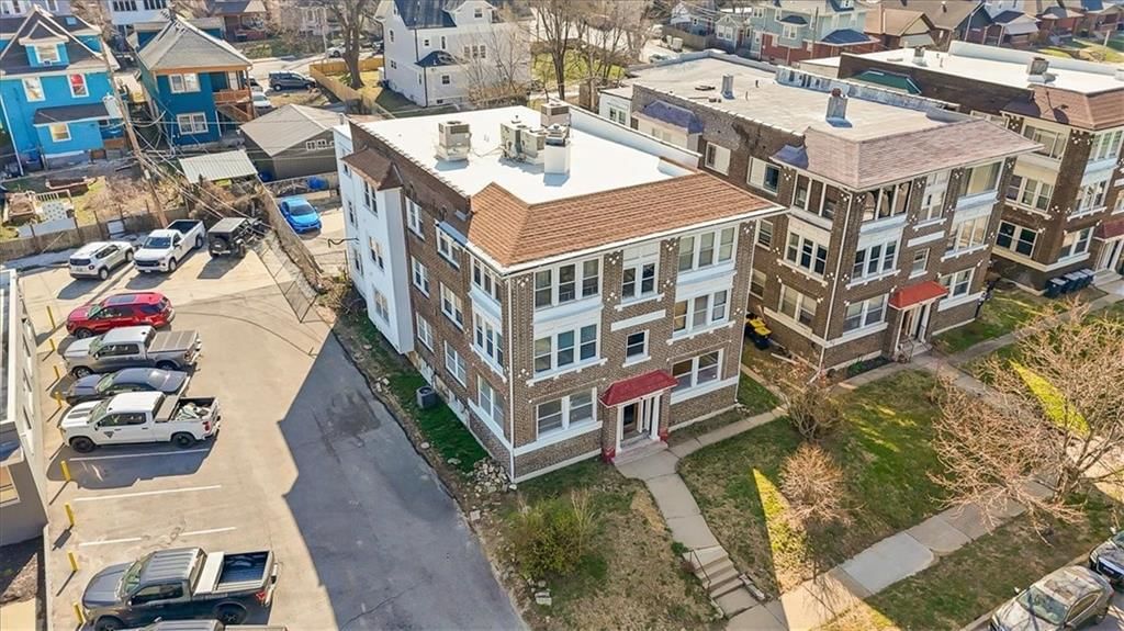 3311 Gillham Road, Kansas City, MO