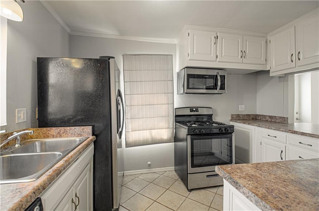 4926 N Wheeling Avenue — photo 8