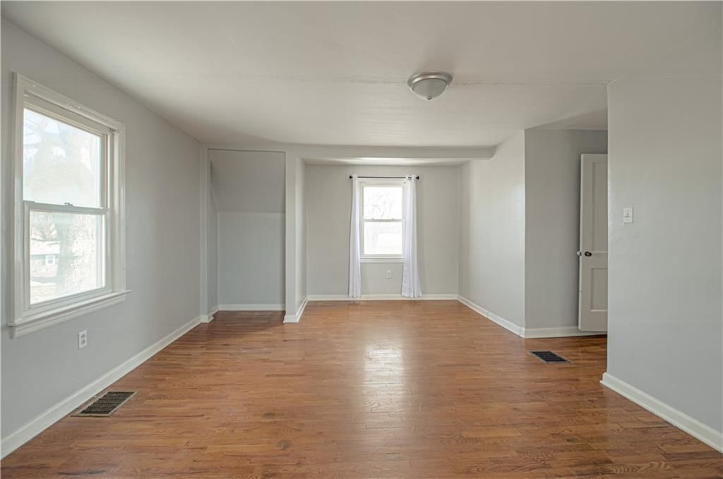 4926 N Wheeling Avenue — photo 13