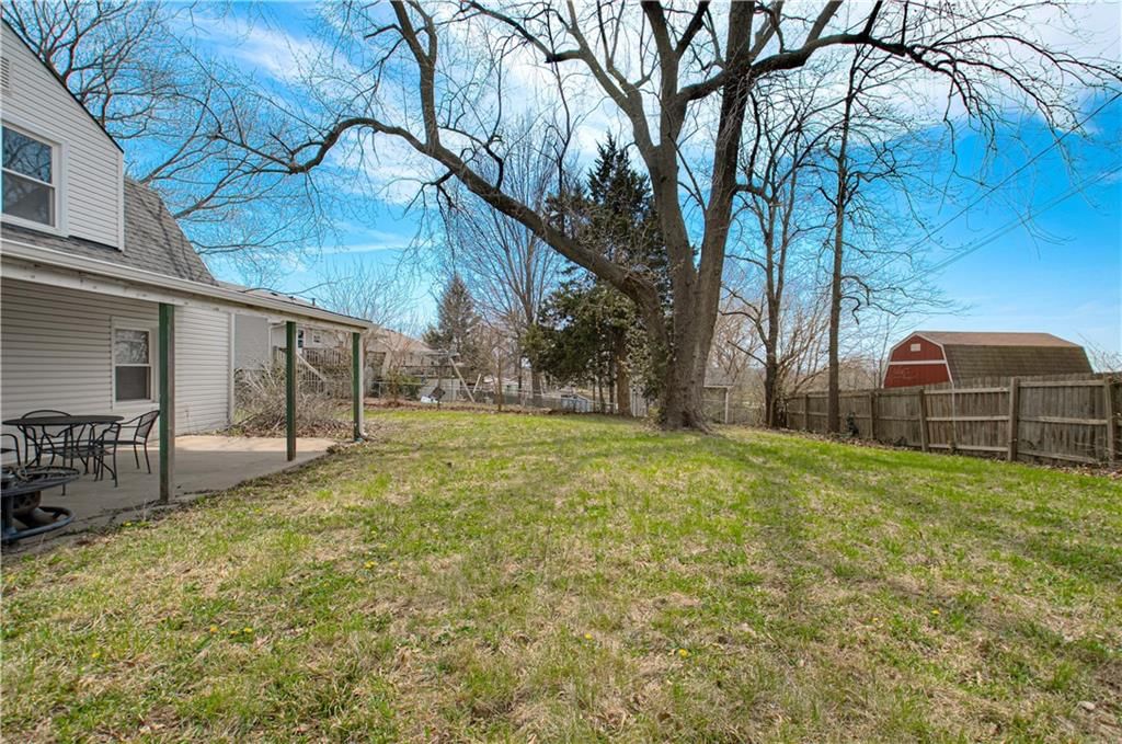 4926 N Wheeling Avenue — photo 24