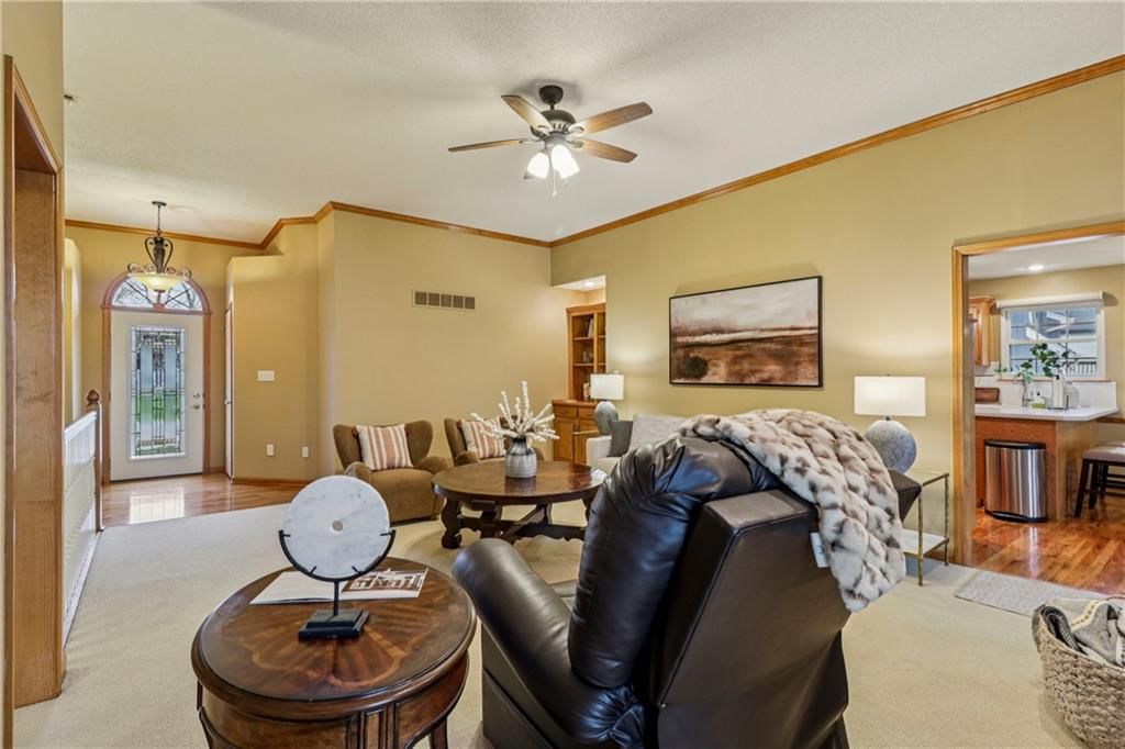 1012 Applewood Street — photo 4