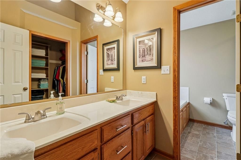 1012 Applewood Street — photo 17