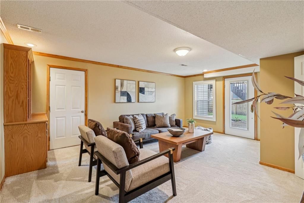 1012 Applewood Street — photo 23