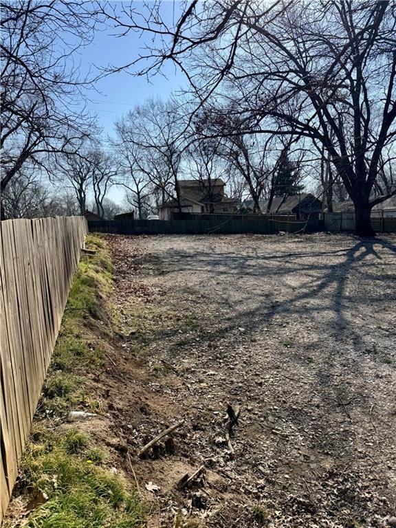 1937 N 29th Street — photo 2