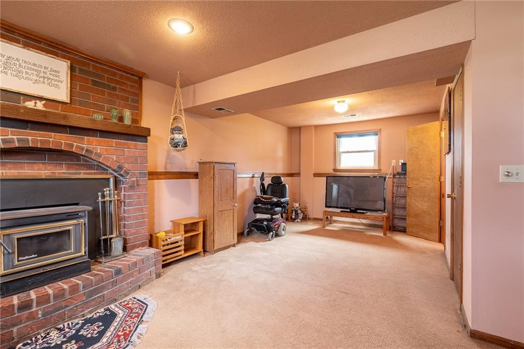 113 E Frank Street — photo 19