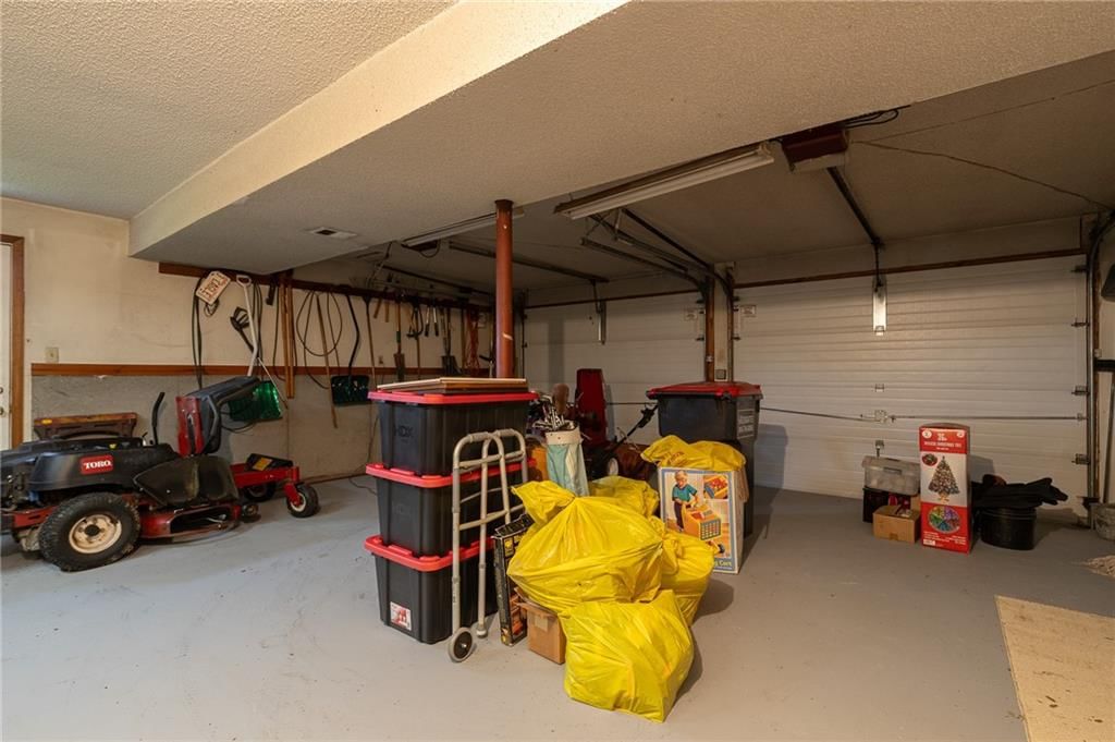 113 E Frank Street — photo 22