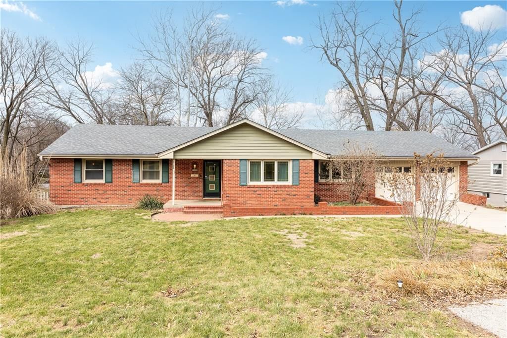 6138 Hemlock Street — photo 2