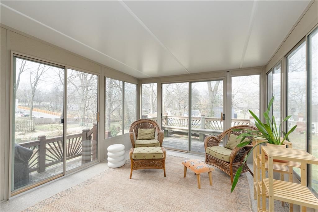6138 Hemlock Street — photo 17