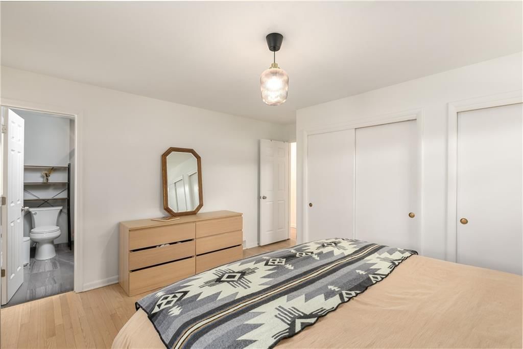 6138 Hemlock Street — photo 21