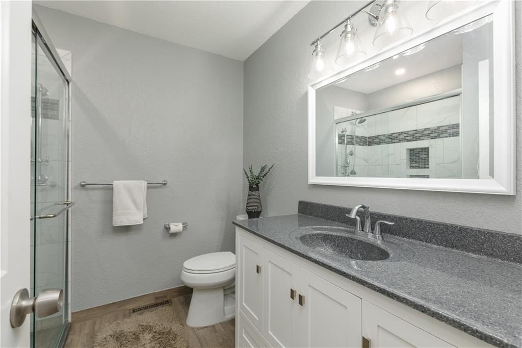 6138 Hemlock Street — photo 24