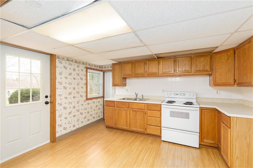 6138 Hemlock Street — photo 25