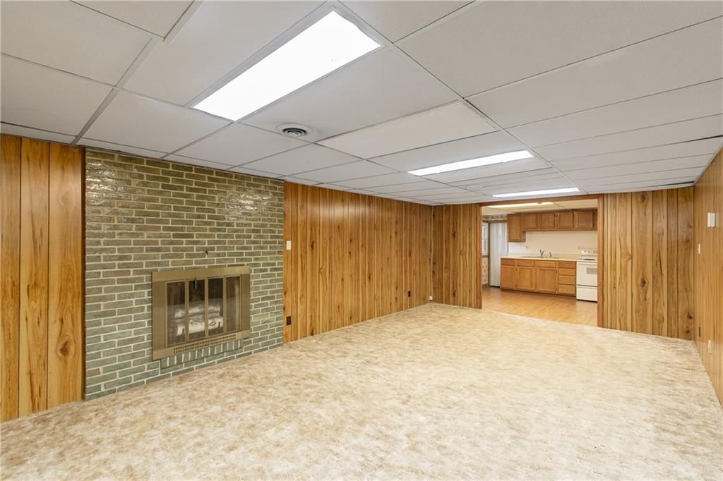 6138 Hemlock Street — photo 27
