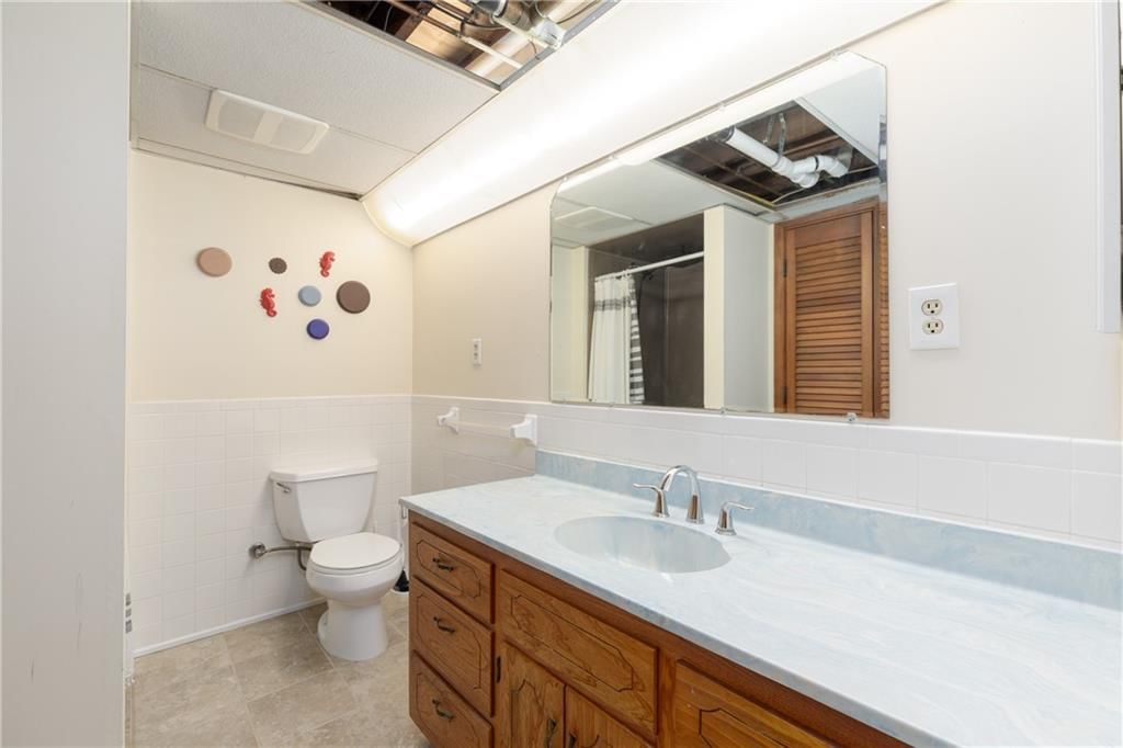 6138 Hemlock Street — photo 28