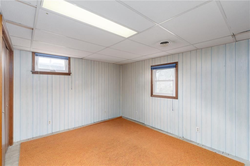 6138 Hemlock Street — photo 29