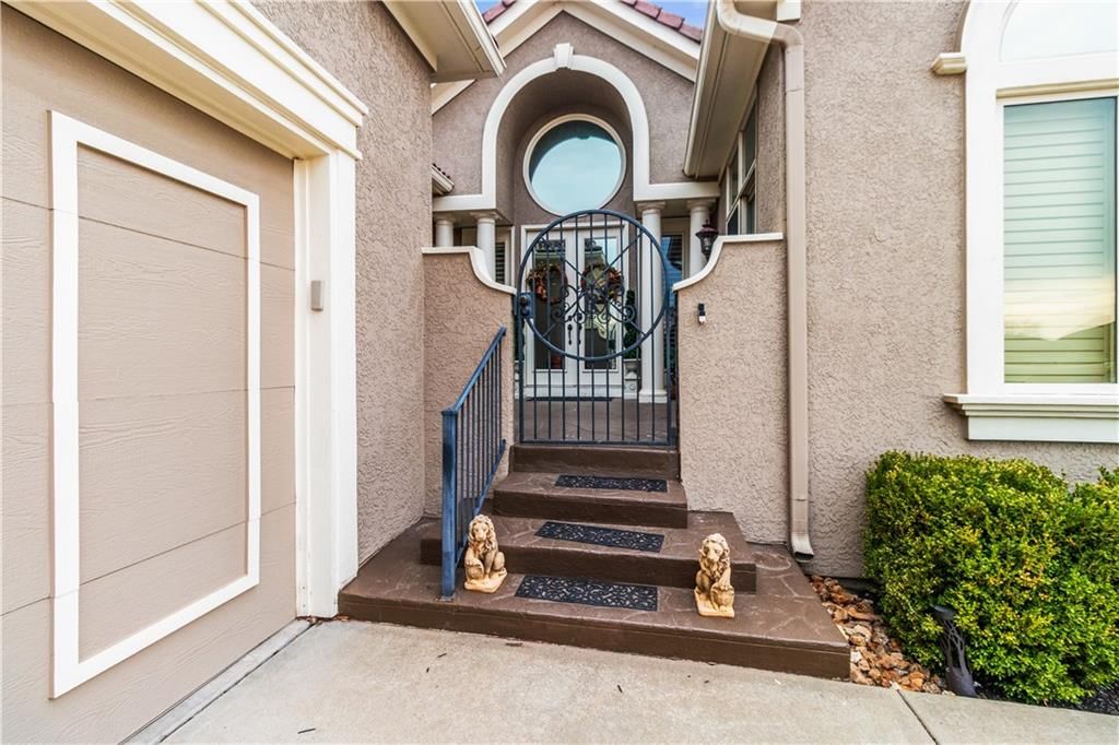 4517 NE Fairway Homes Drive — photo 4