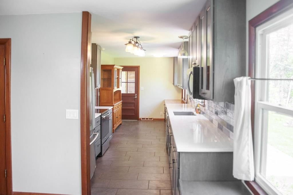 545 JEFFERSON Circle — photo 4