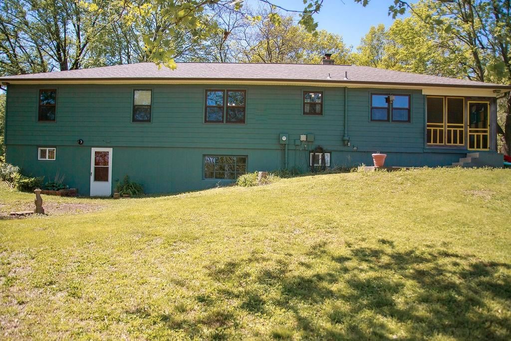 545 JEFFERSON Circle — photo 19