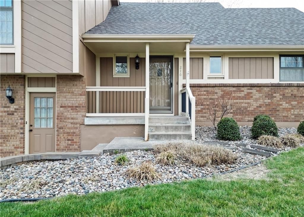 216 Johnston Parkway — photo 3