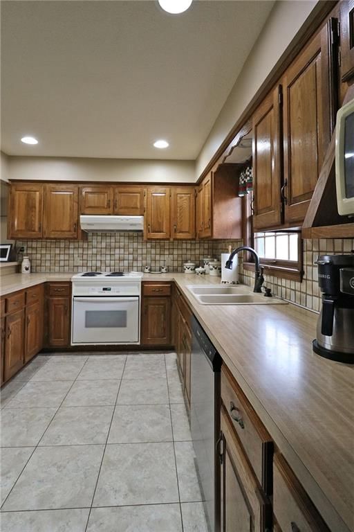 216 Johnston Parkway — photo 10