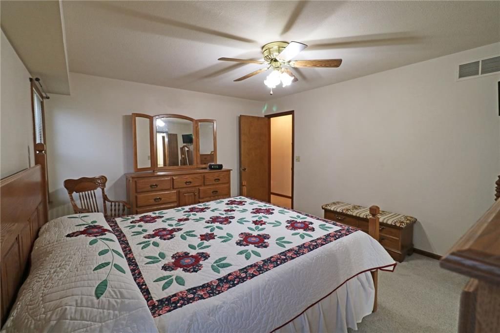 216 Johnston Parkway — photo 12