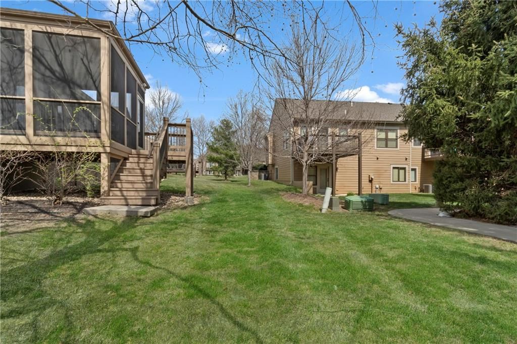 7807 W 158th Terrace — photo 26
