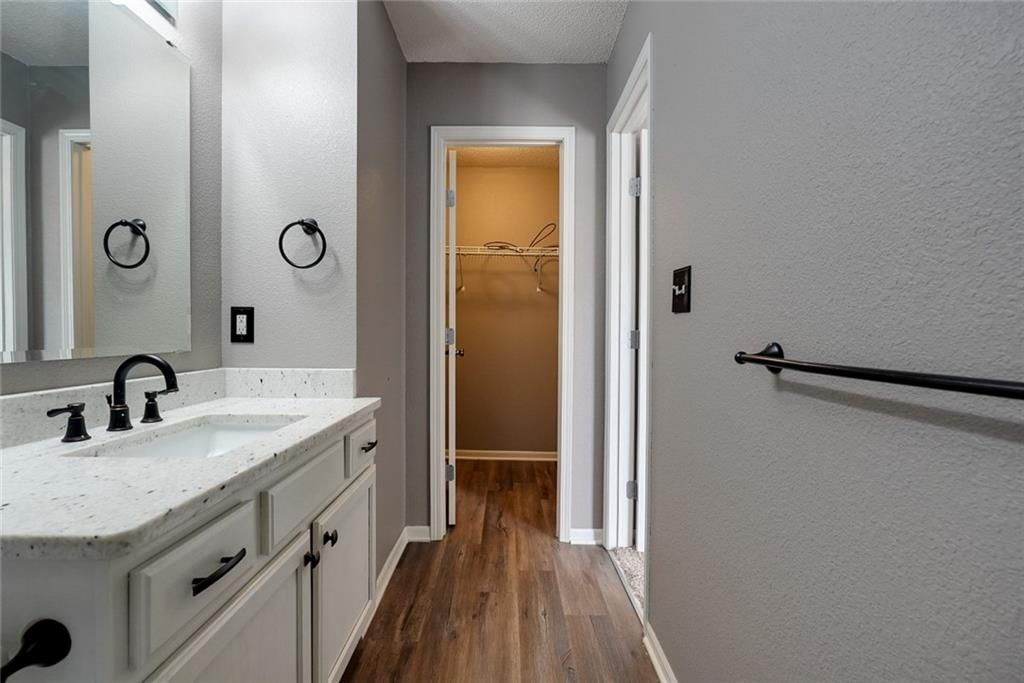 5833 Plantation Lane — photo 12
