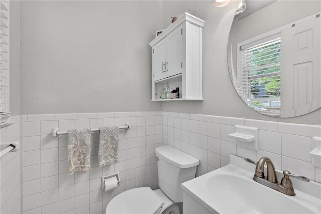 8806 W 72 Terrace — photo 25