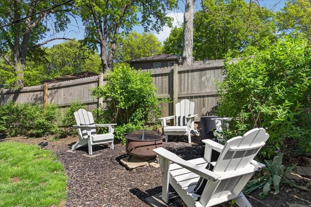 8806 W 72 Terrace — photo 34
