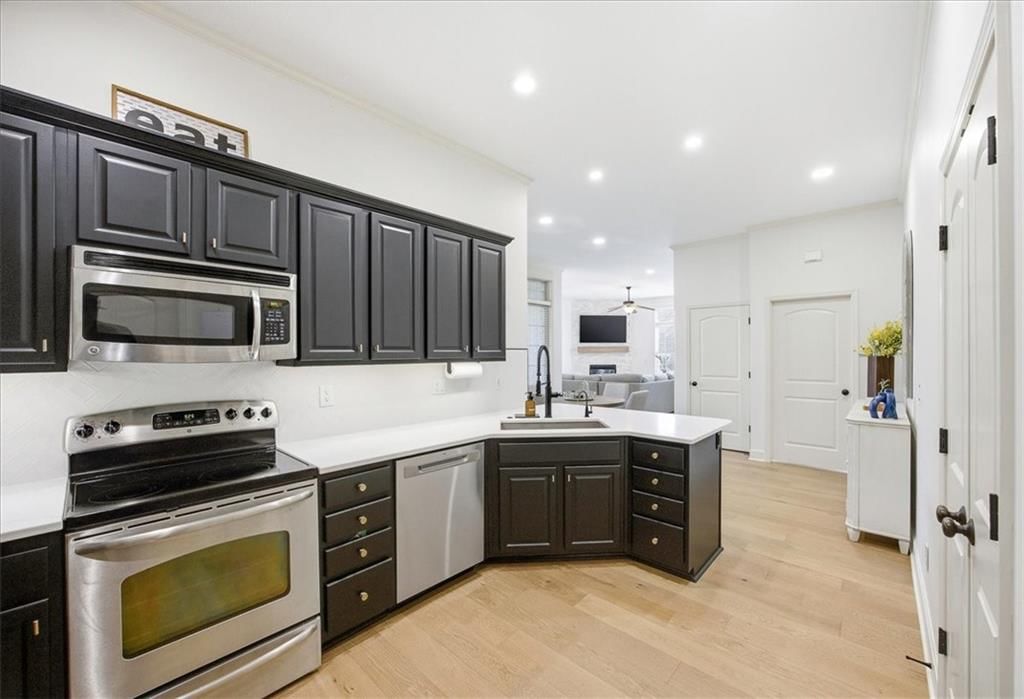 15632 S Church Street — photo 10