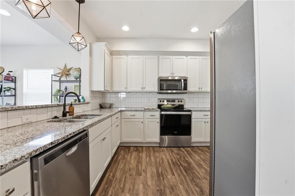 208 NW 16th Street — photo 5