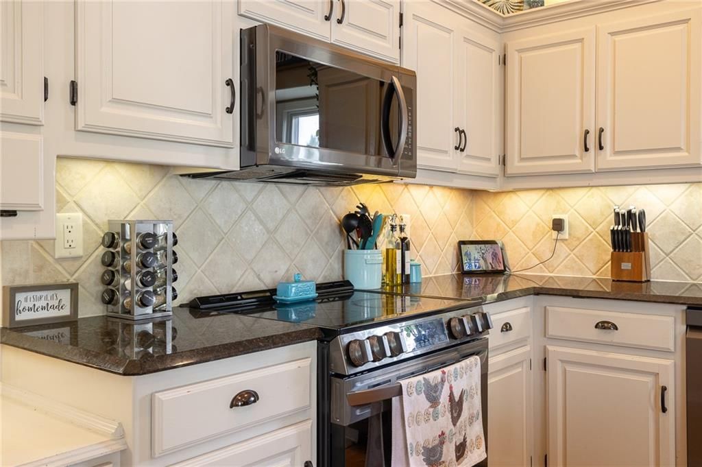 2664 W Whitney Street — photo 16