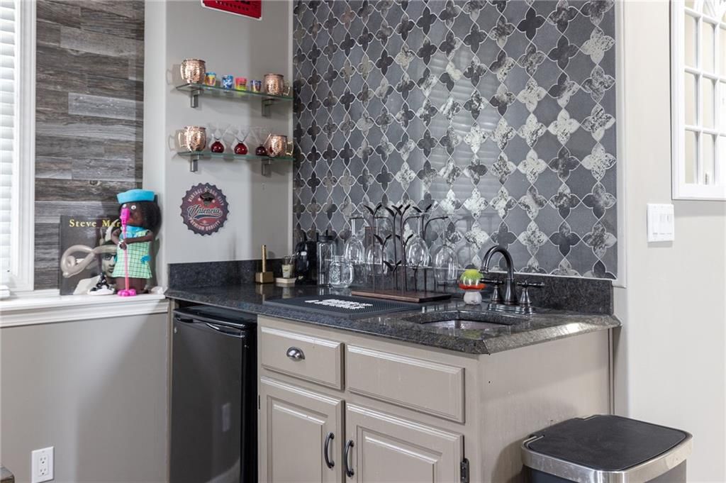 2664 W Whitney Street — photo 34