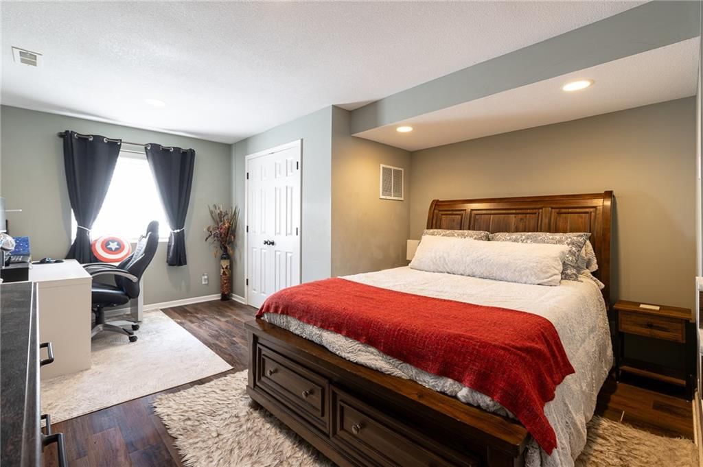 2664 W Whitney Street — photo 38