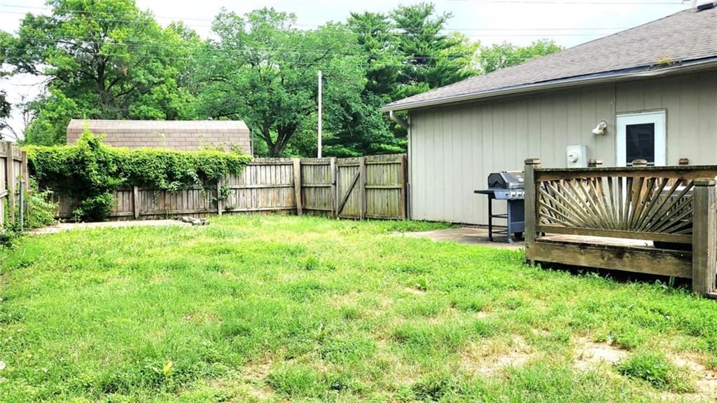 1302 Bitner Terrace — photo 19