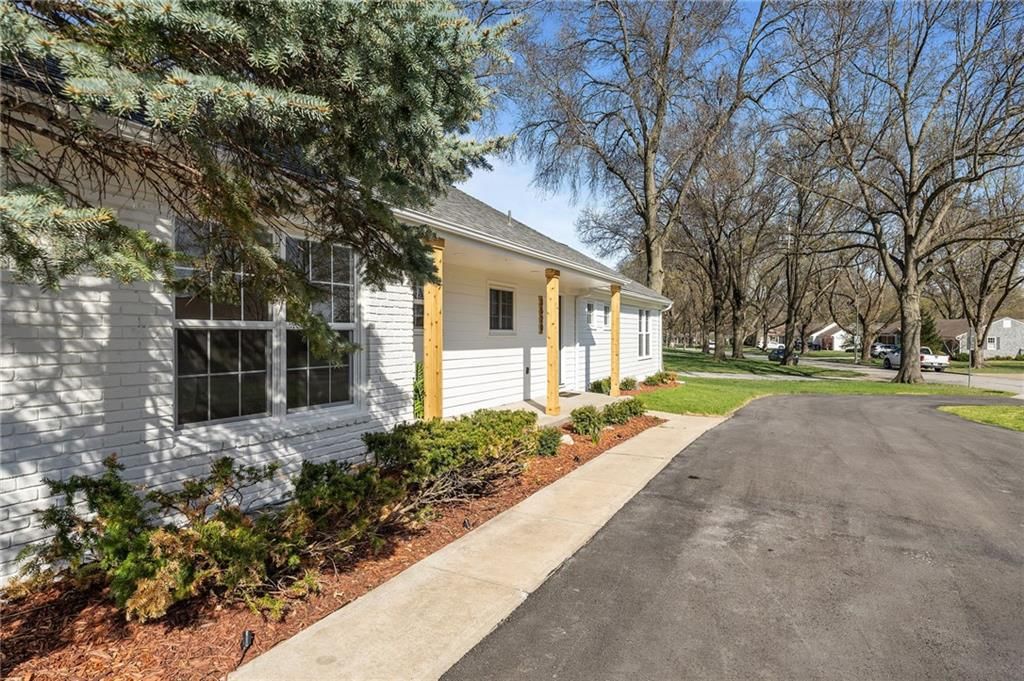 3520 W 93rd Street — photo 9