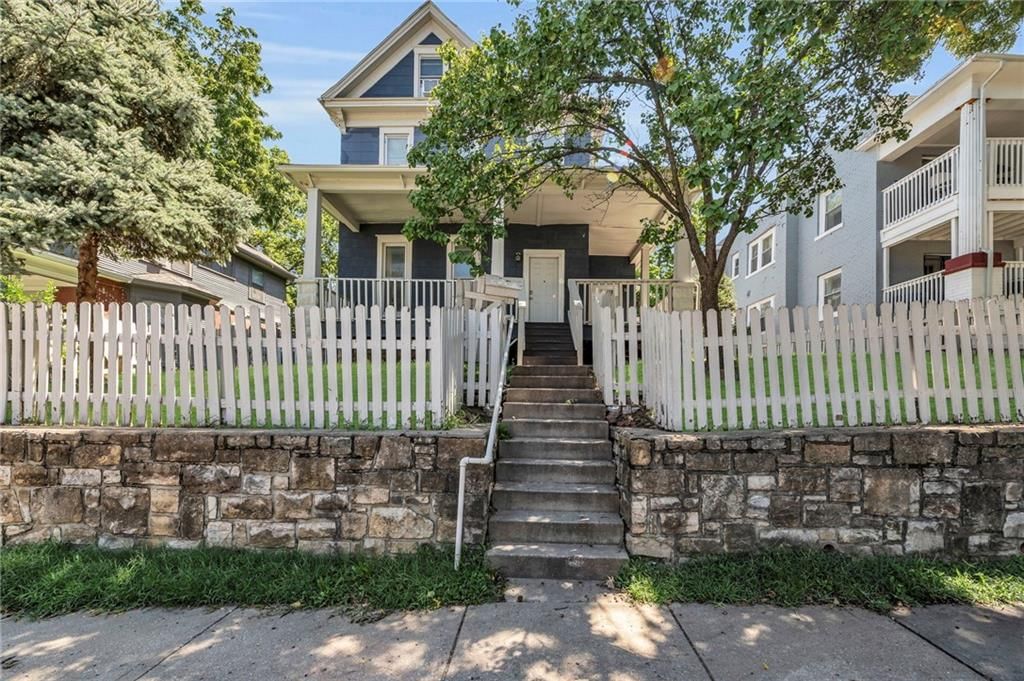 2745 Holmes Street — photo 3