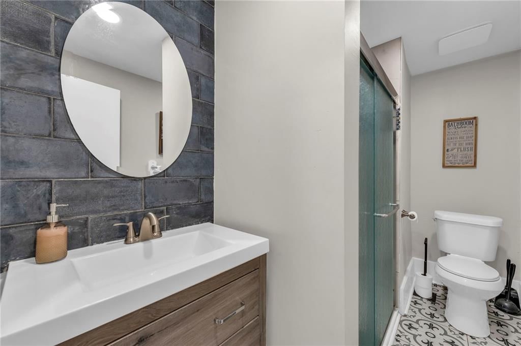 2745 Holmes Street — photo 19