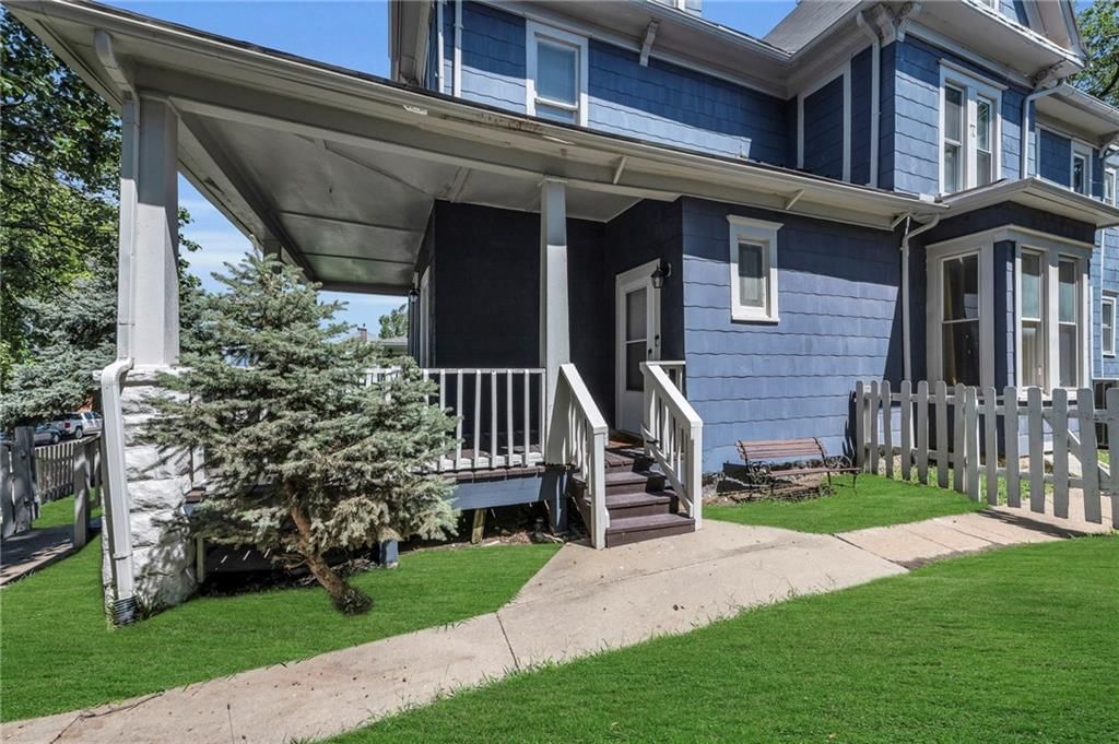 2745 Holmes Street — photo 24