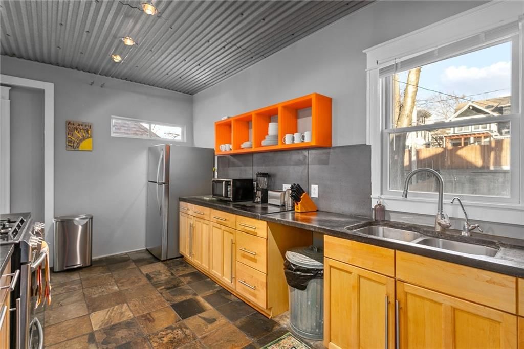 4031 Campbell Street — photo 27