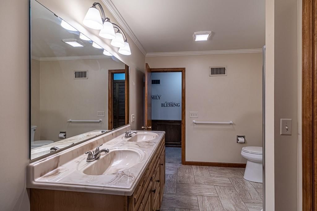 1505 S 39th Street — photo 28