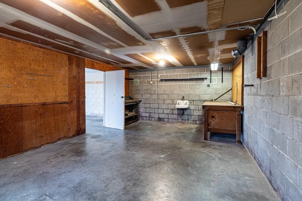 1505 S 39th Street — photo 52