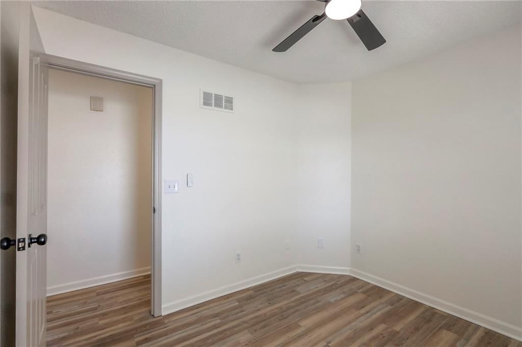 211 Gregg Street — photo 25
