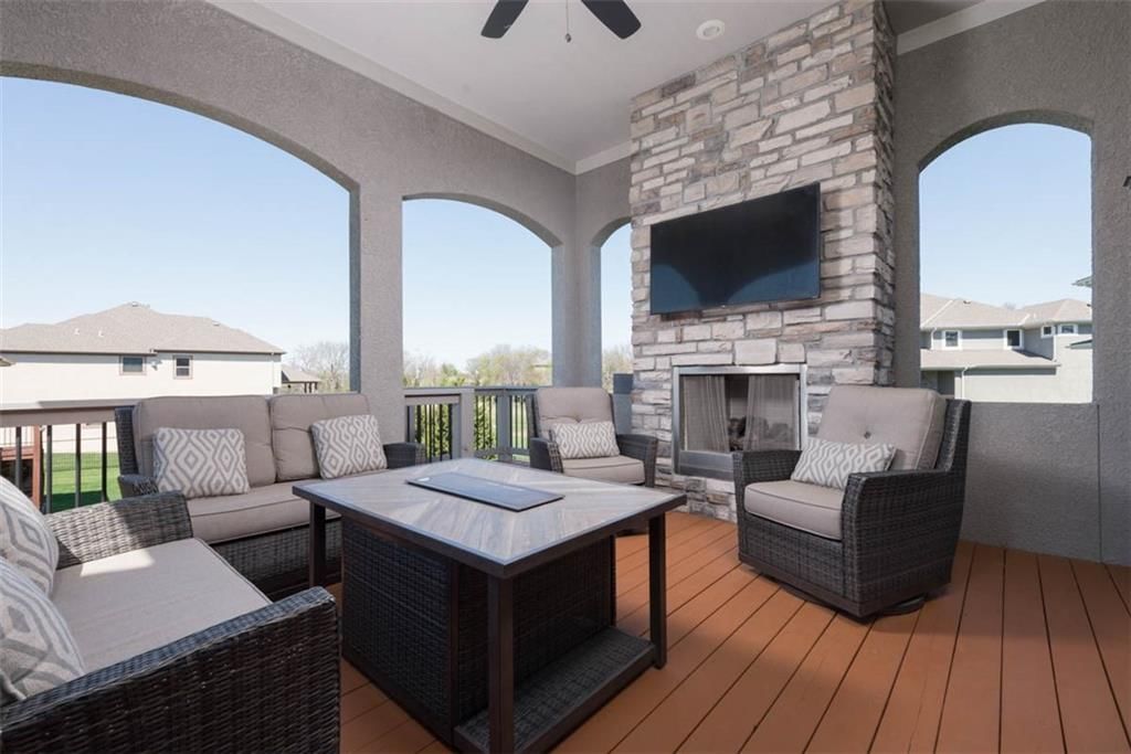 15120 Carter Street — photo 22