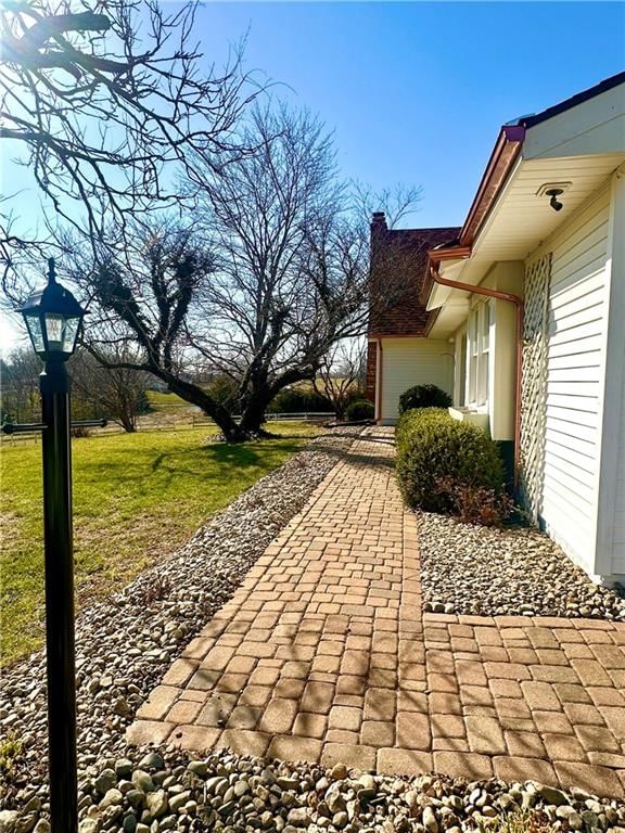 15822 Evelyn Lane — photo 2