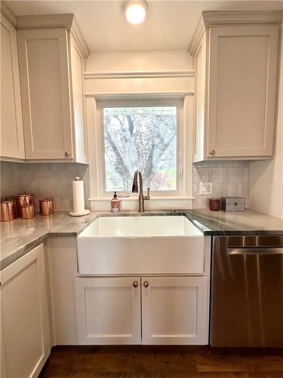 15822 Evelyn Lane — photo 8
