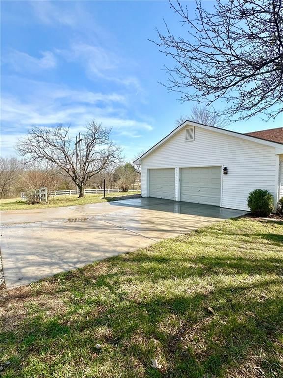 15822 Evelyn Lane — photo 33