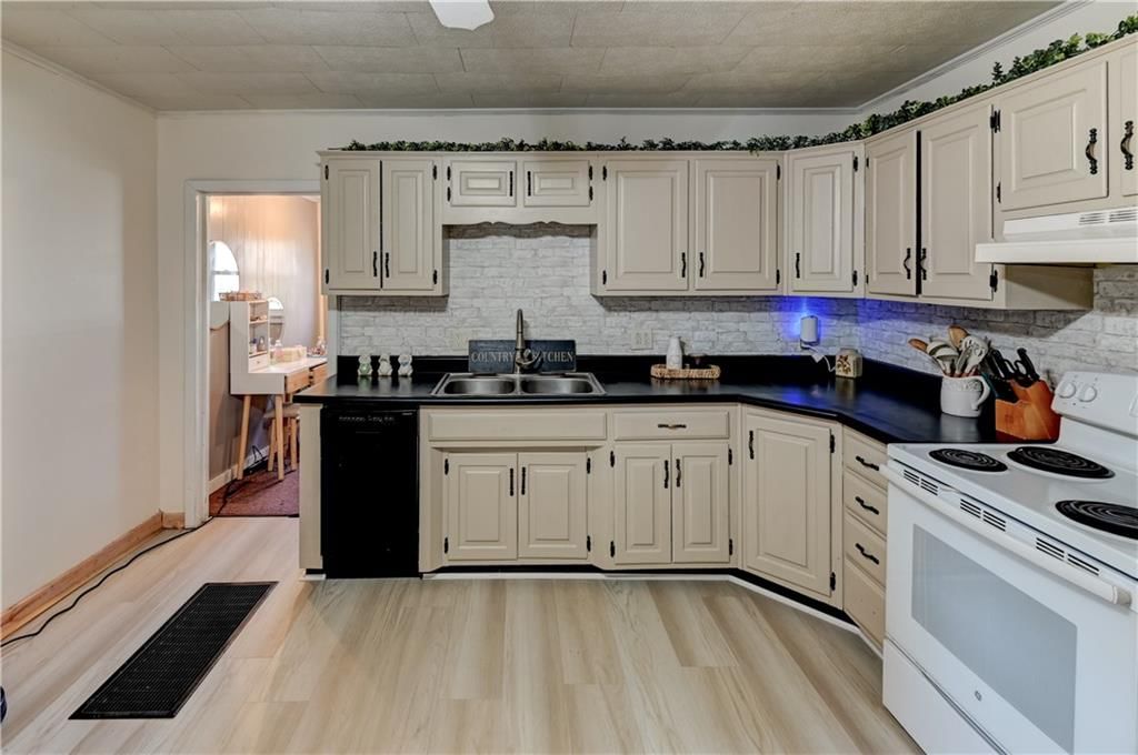 511 N Main Street — photo 12