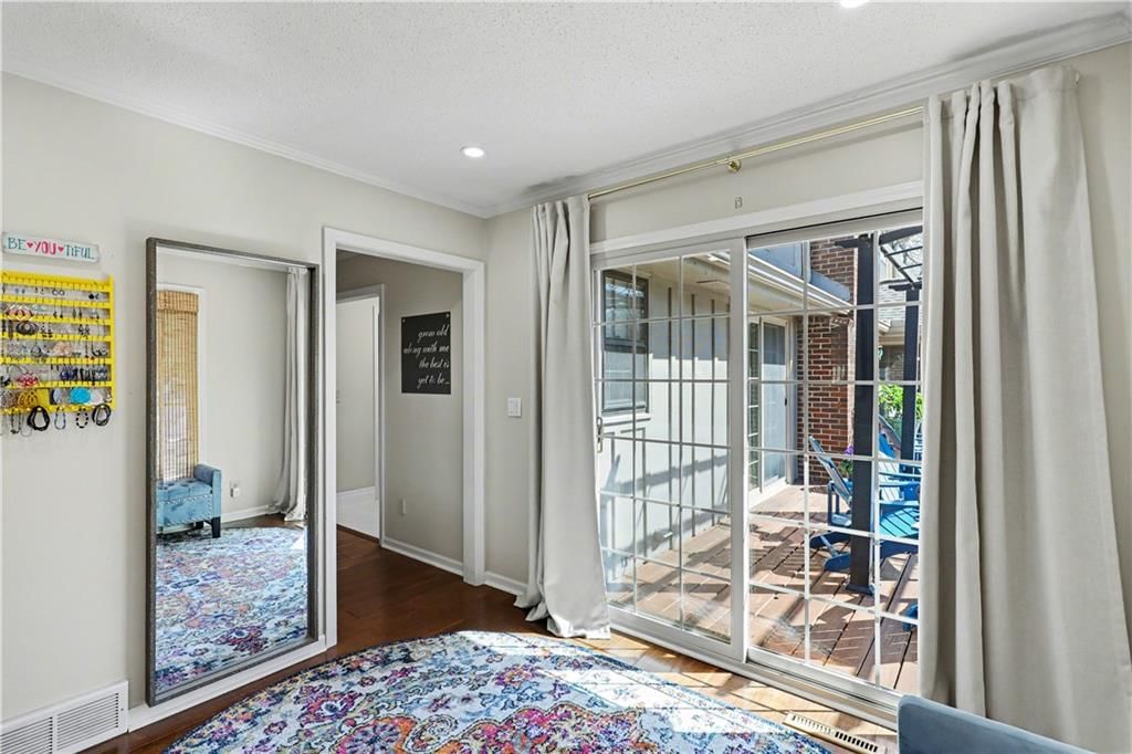 1027 W Burning Tree Drive — photo 24
